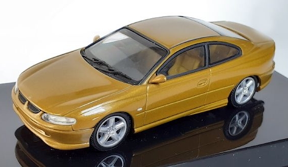 Holden VT Coupé Concept AutoArt 1.jpg