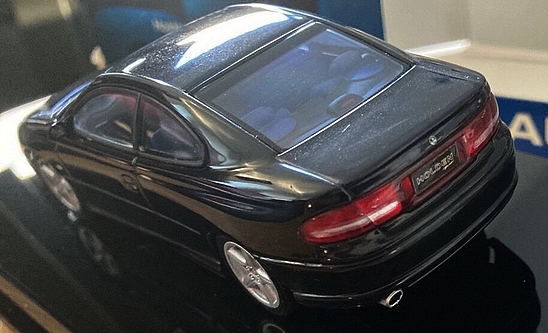 Holden VT Coupé Concept AutoArt 2.jpg