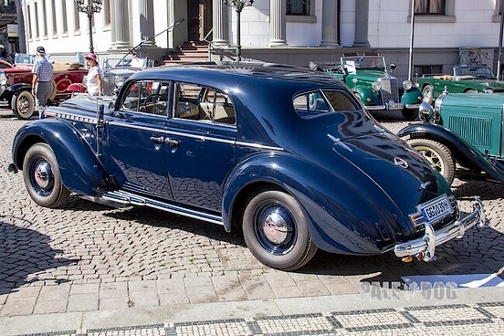 Opel Admiral 1939.jpg