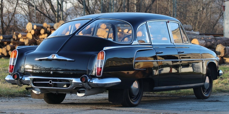 Tatra-603-2.jpg