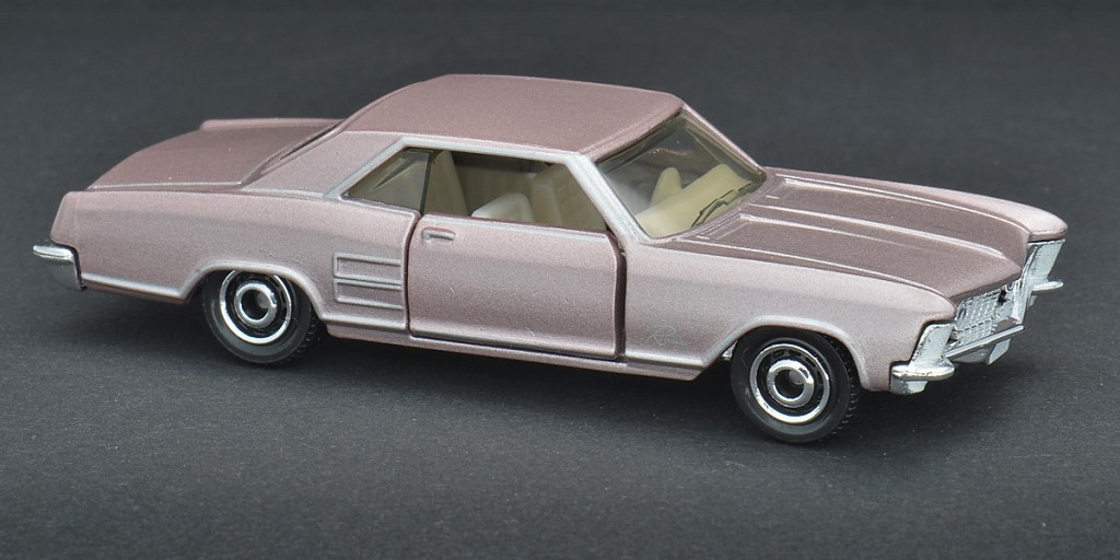 aDSC_7931_1964 Buick Riviera.jpg
