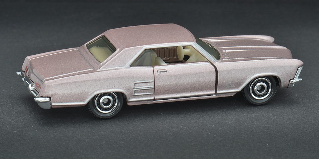 aDSC_7934_1964 Buick Riviera.jpg