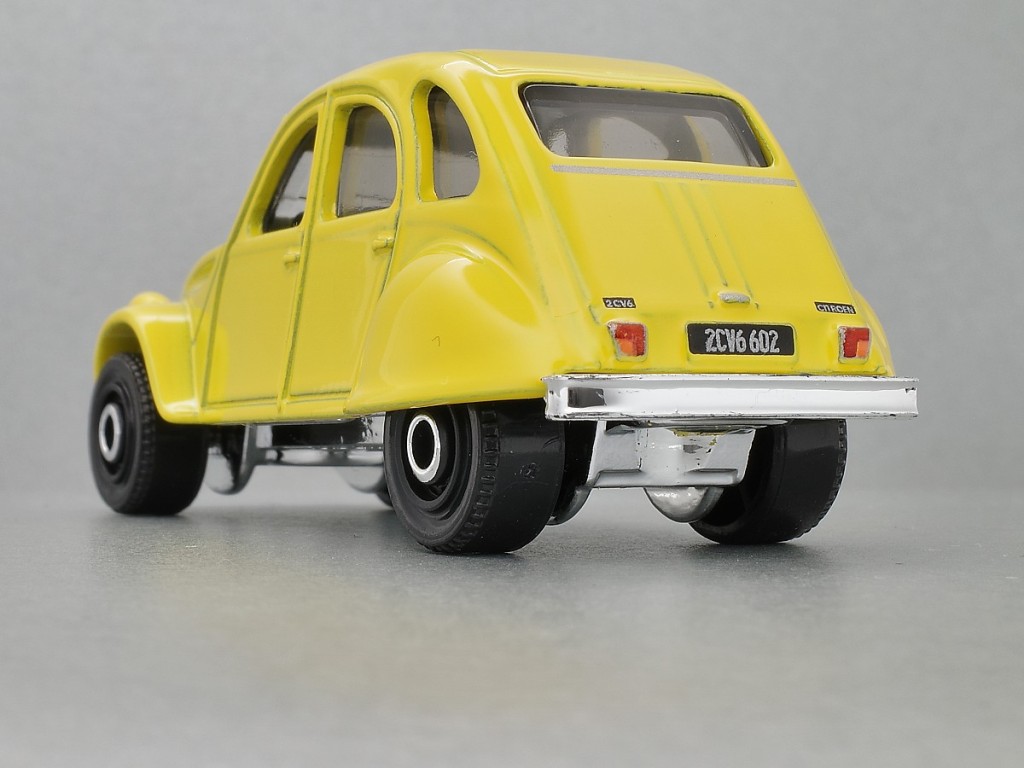 aRC001578_1970 Citroen 2CV.jpg