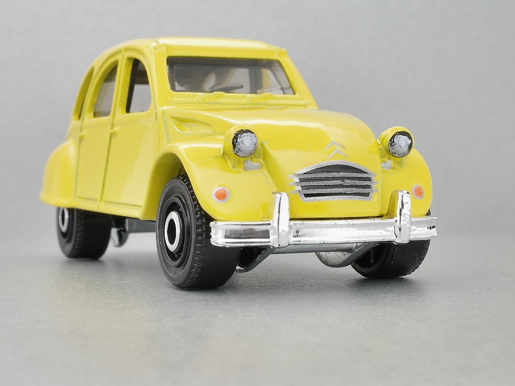 aRC001575_1970 Citroen 2CV.jpg