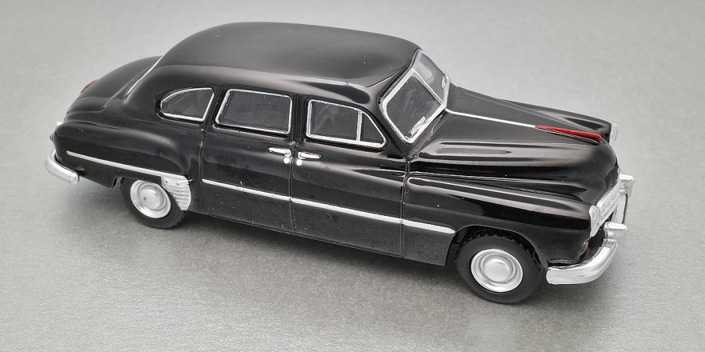 aRC001610_GAZ-12 ZIM.jpg