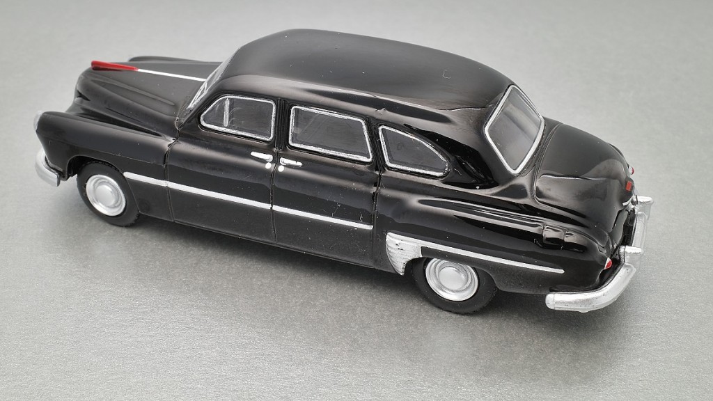 aRC001616_GAZ-12 ZIM.jpg