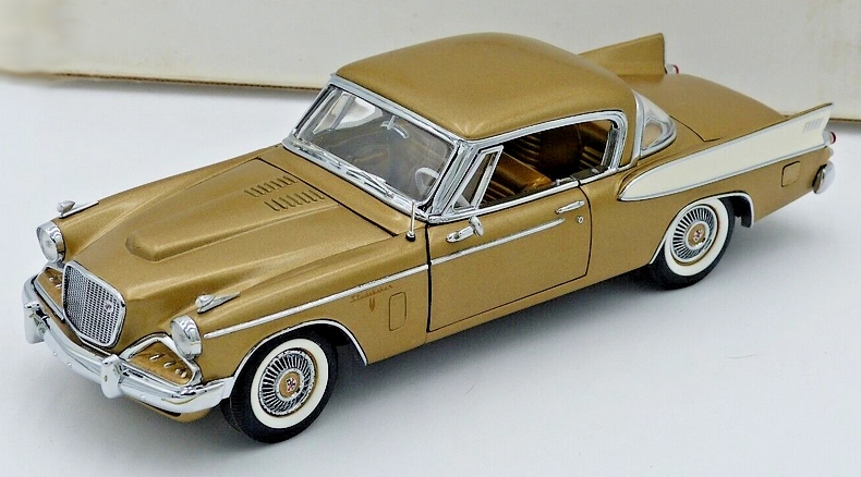 Studebaker Golden Hawk 1957 1.jpg