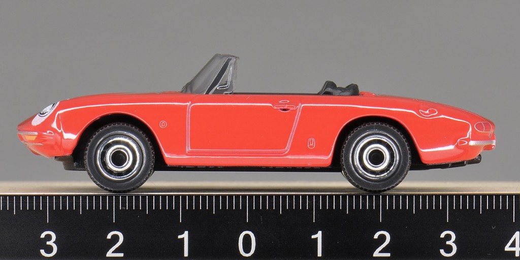 aDSC_0280_Alfa Romeo Duetto.jpg
