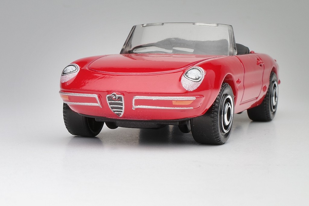 aRC002536_Alfa Romeo Duetto.jpg