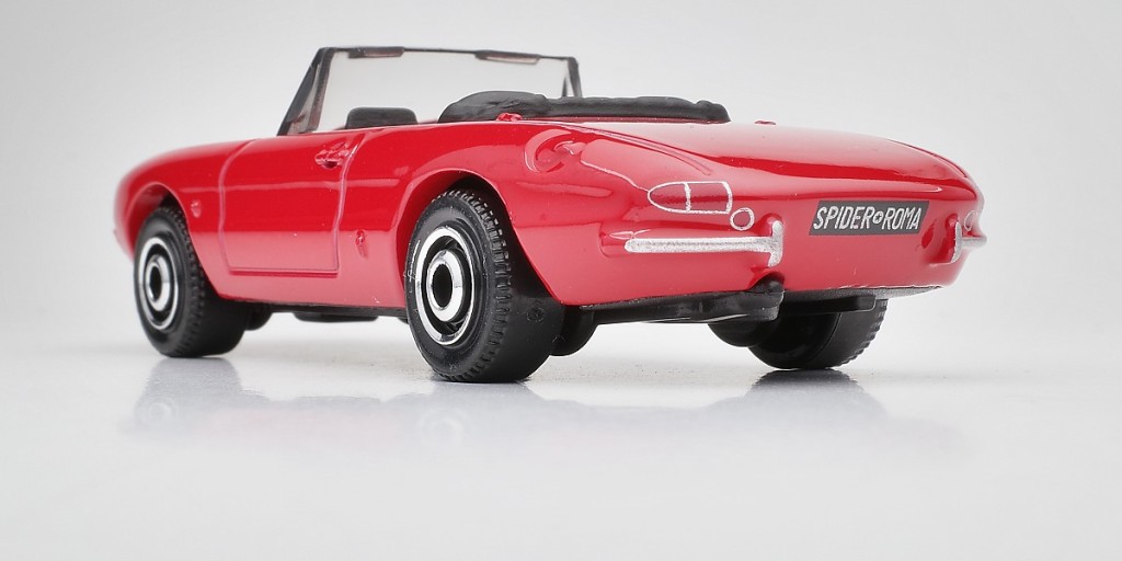 aRC002512_Alfa Romeo Duetto.jpg