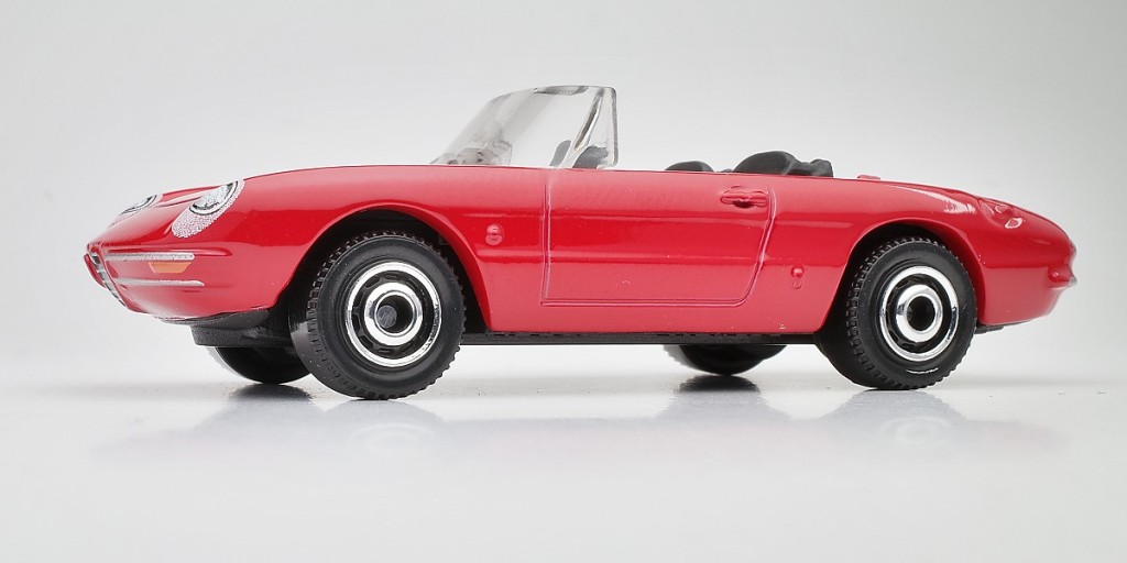 aRC002515_Alfa Romeo Duetto.jpg