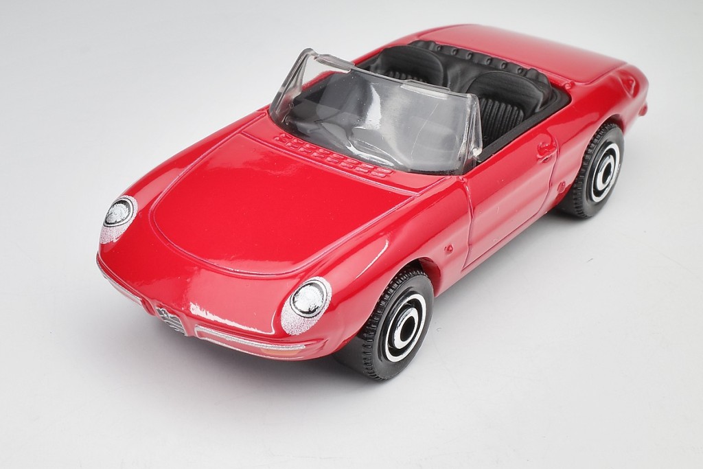 aRC002527_Alfa Romeo Duetto.jpg