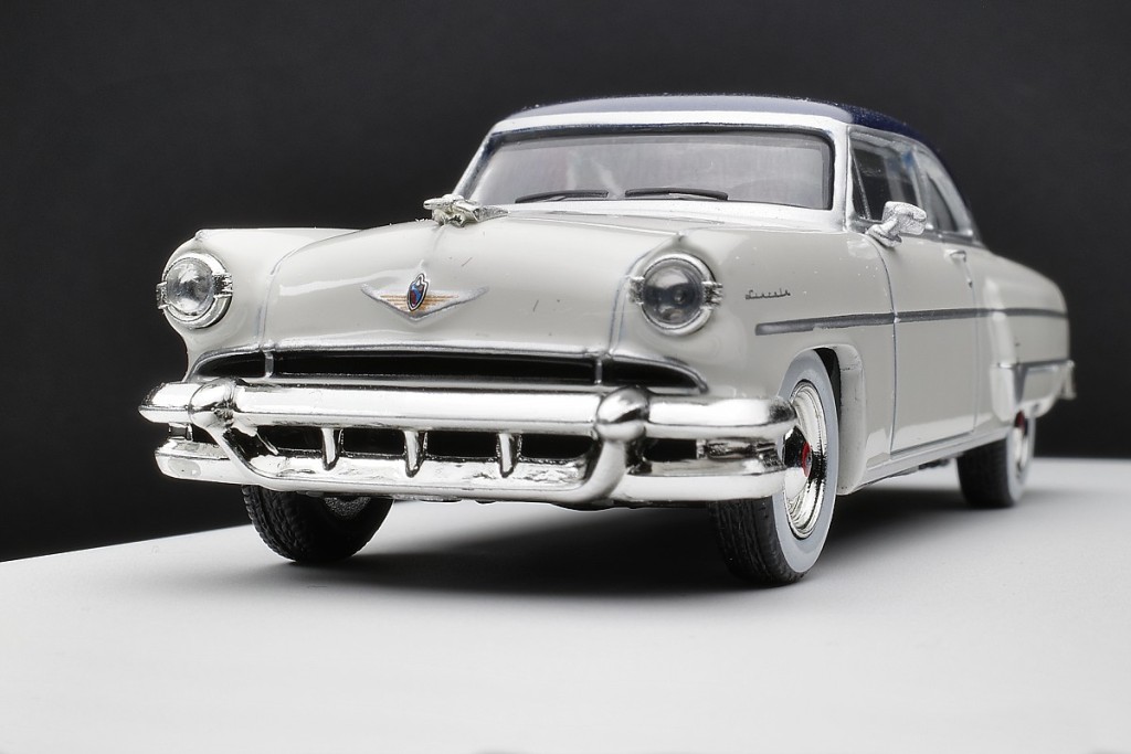 aRC001776_1954 Lincoln Capri.jpg