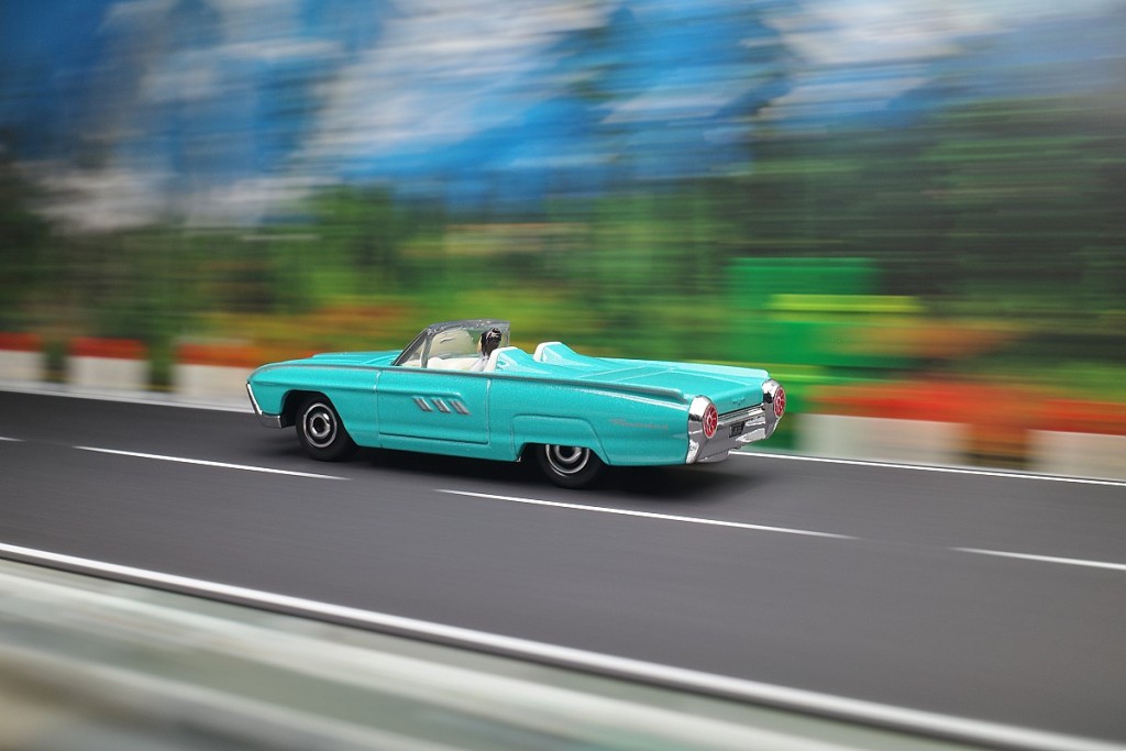 aRC002722x_1963 Ford Thunderbird.jpg