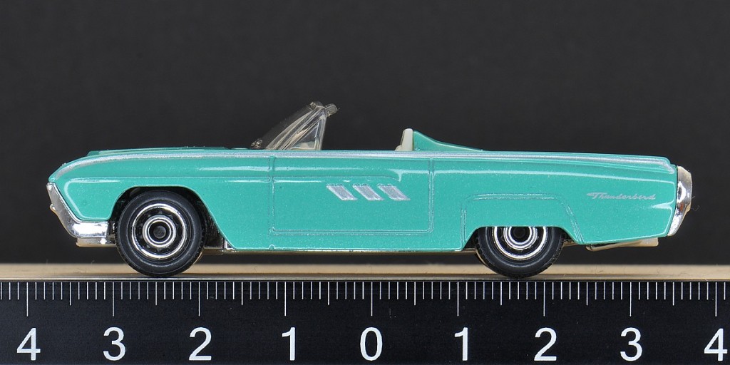 aDSC_0415_1963 Ford Thunderbird.jpg