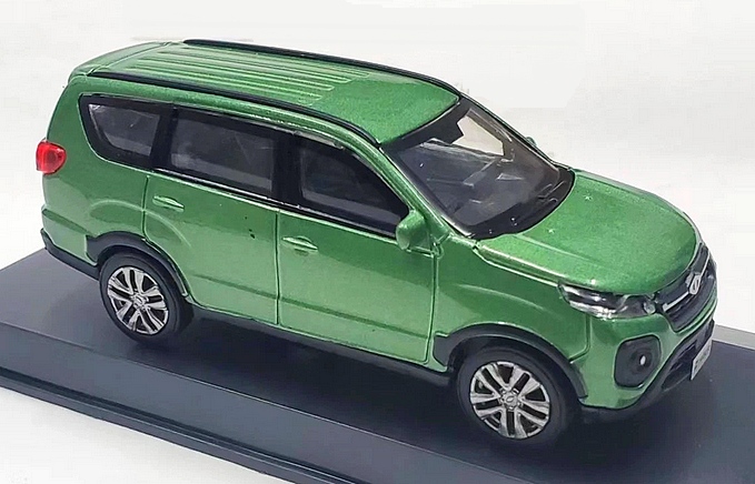 Mitsubishi Zinger 1.jpg