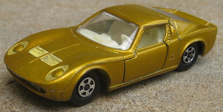 Lamborghini_Miura Matchbox No. 33.JPG