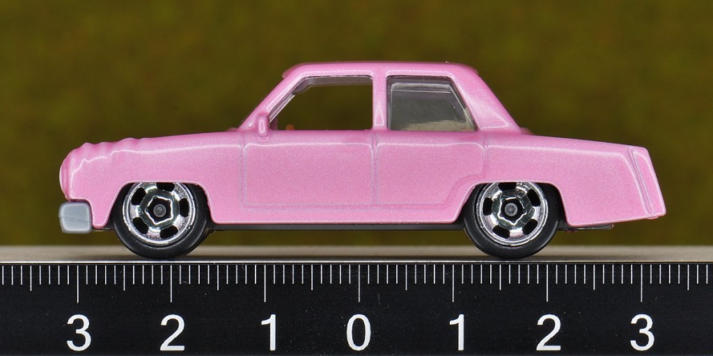 aDSC_1841_Simpsons Family Car.jpg