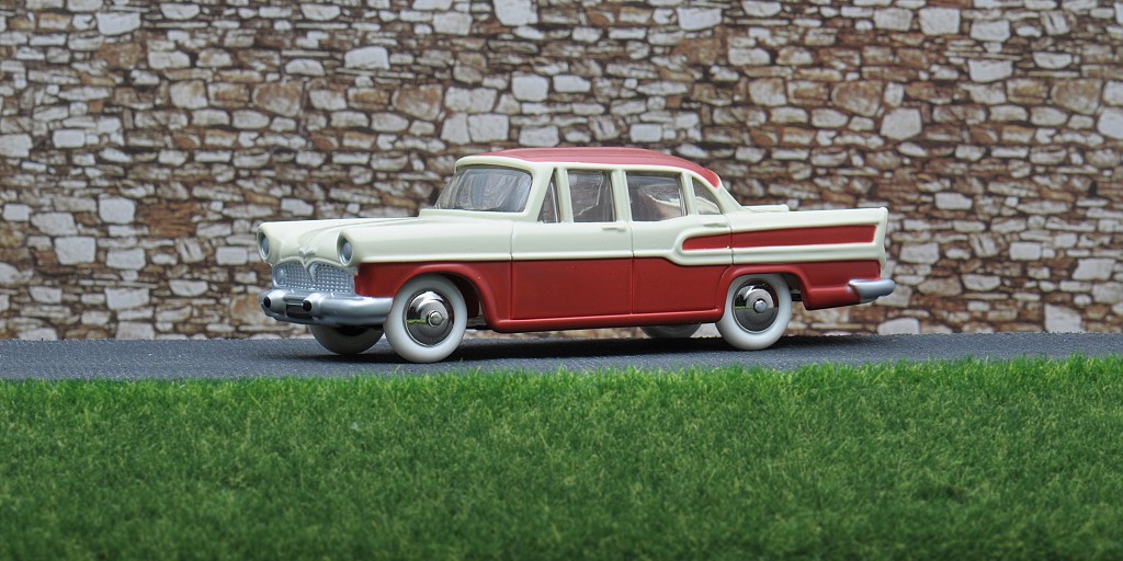 aaDSC_1898_Simca Vedette Chambord.jpg