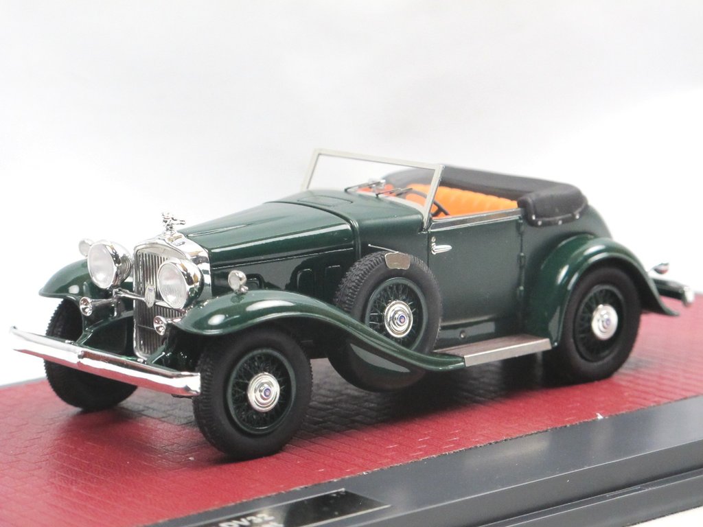 Matrix_Scale_Models_1932_Stutz_DV32_Bearcat_open_1_43.jpg