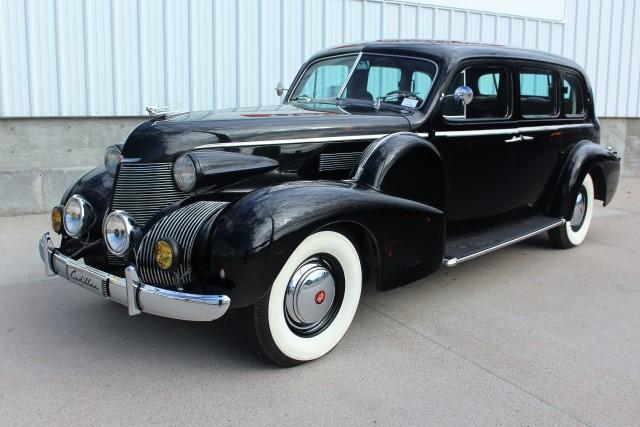 Cadillac Fleetwood V16 Limousine 1939 3.jpg