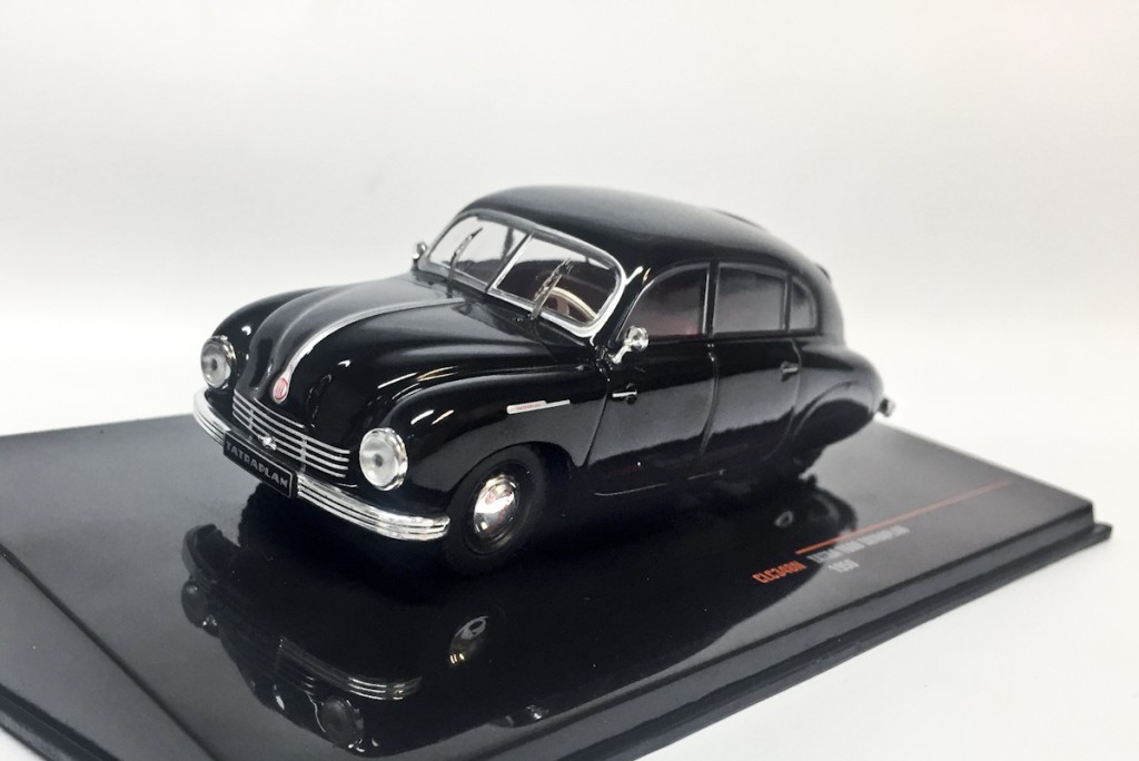 Tatra 600 Tatraplan 1950.jpg