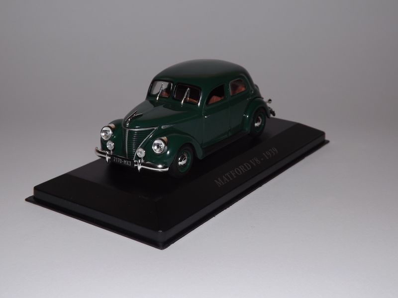 22 Mattford V8 1939.jpg