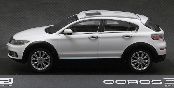 Qoros 3 City SUV 3.jpg