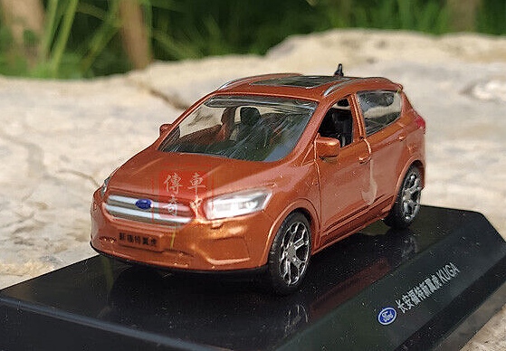 Ford Kuga 2. gen 1.jpg