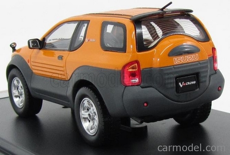 Isuzu VehiCROSS Premium X 3.jpg